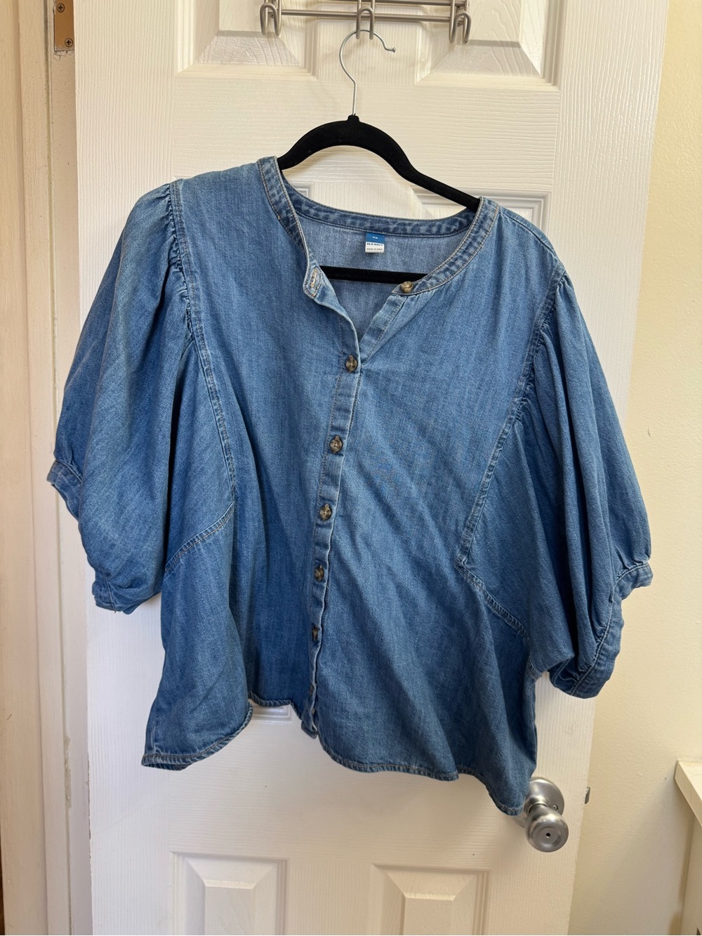Old Navy Washed Denim Button-Front Puff Sleeve Shirt - Light Blue